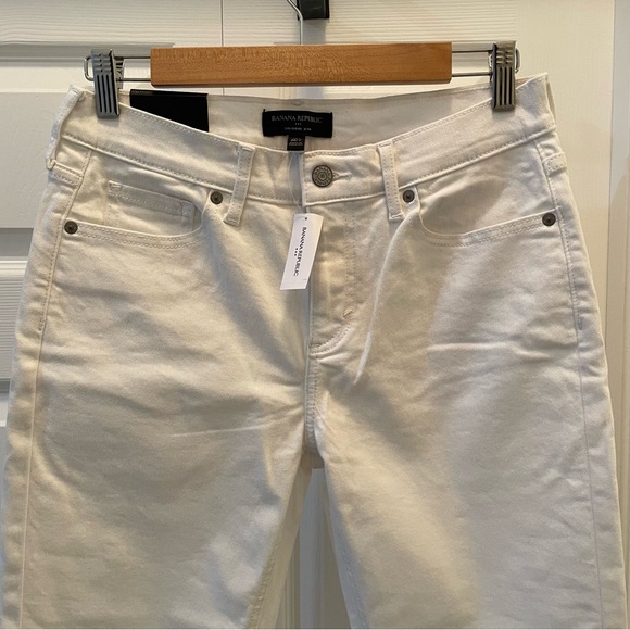 NWT - Banana Republic White Girlfriend Jeans Size 26 / 2T - Picture 2 of 7